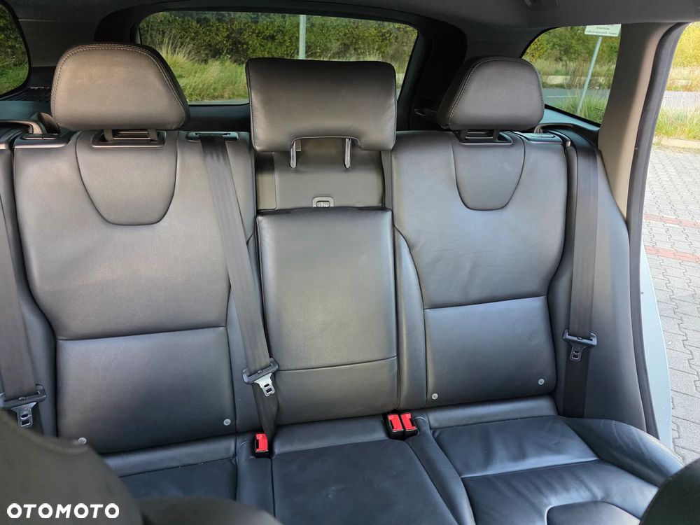 Volvo XC 60 D3 Drive-E Momentum - 34
