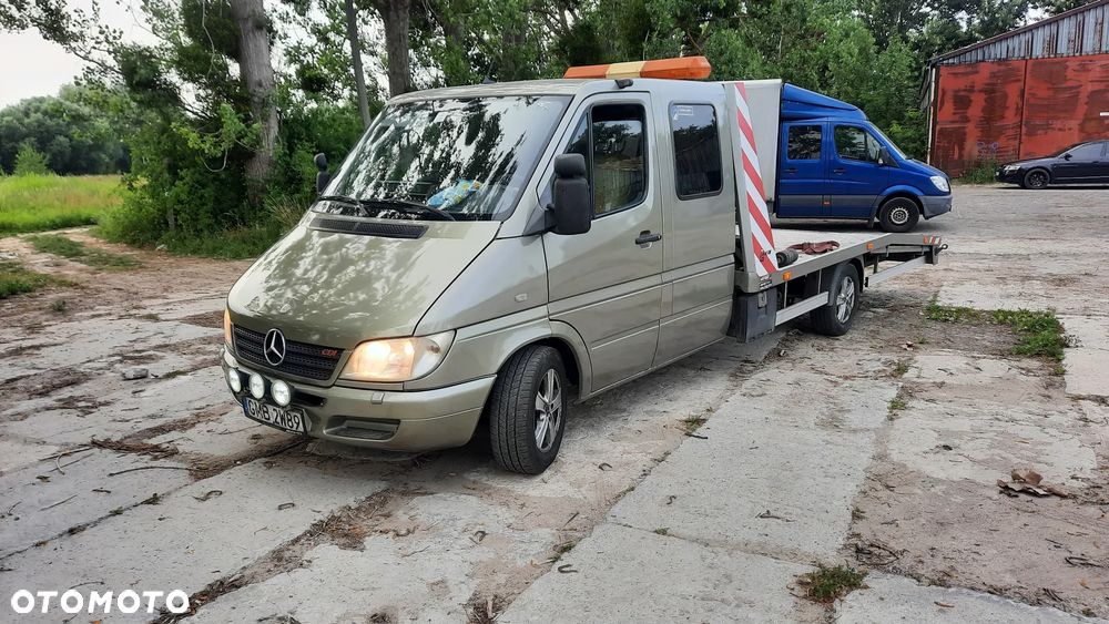 Mercedes-Benz Sprinter - 8