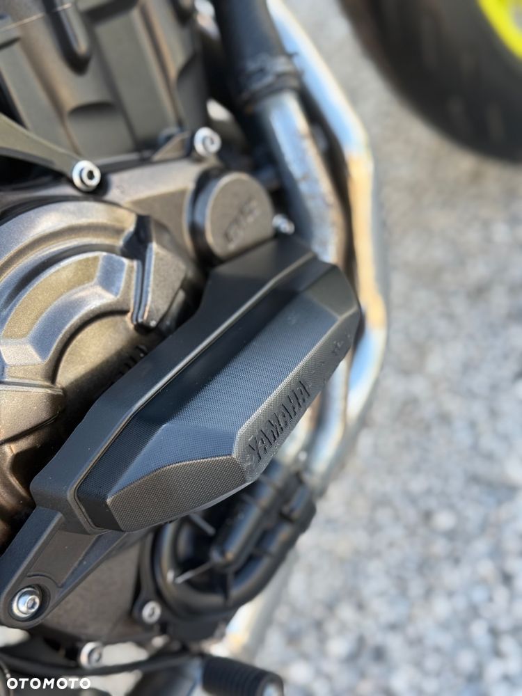 Yamaha MT - 21