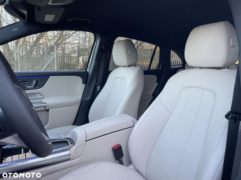 Mercedes-Benz EQA - 11