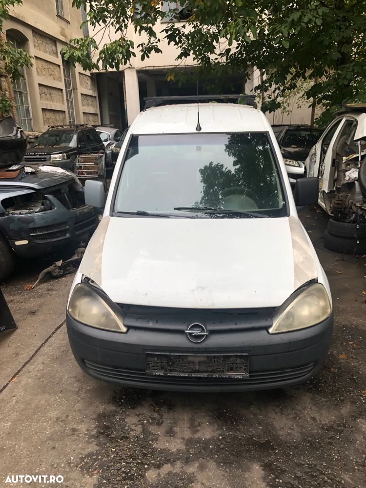 Dezmembrez Opel Combo 1,3 diesel 2011 Euro 5 alb - 2