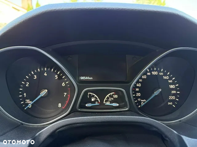 Ford Focus 1.6 SYNC Edition - 6
