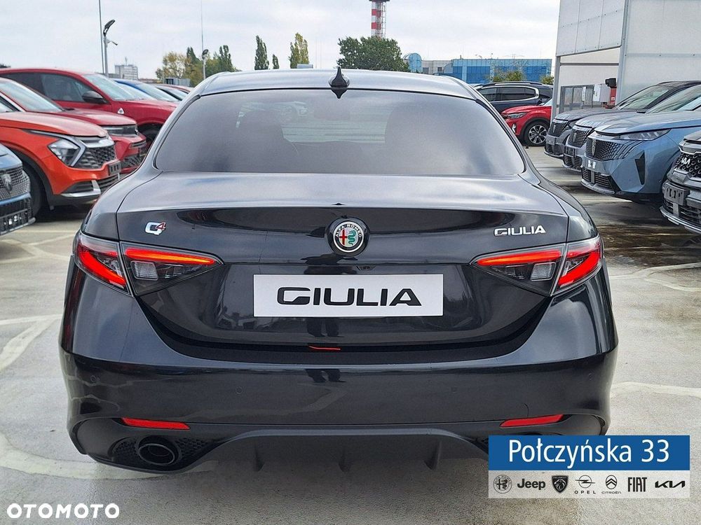 Alfa Romeo Giulia - 11