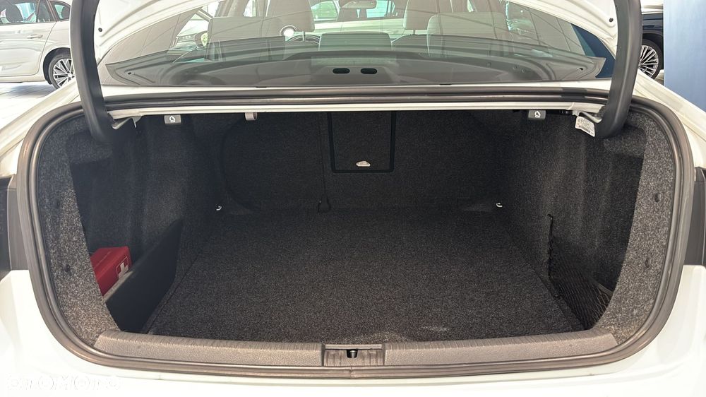 Volkswagen Jetta 1.4 TSI BMT Highline DSG - 18