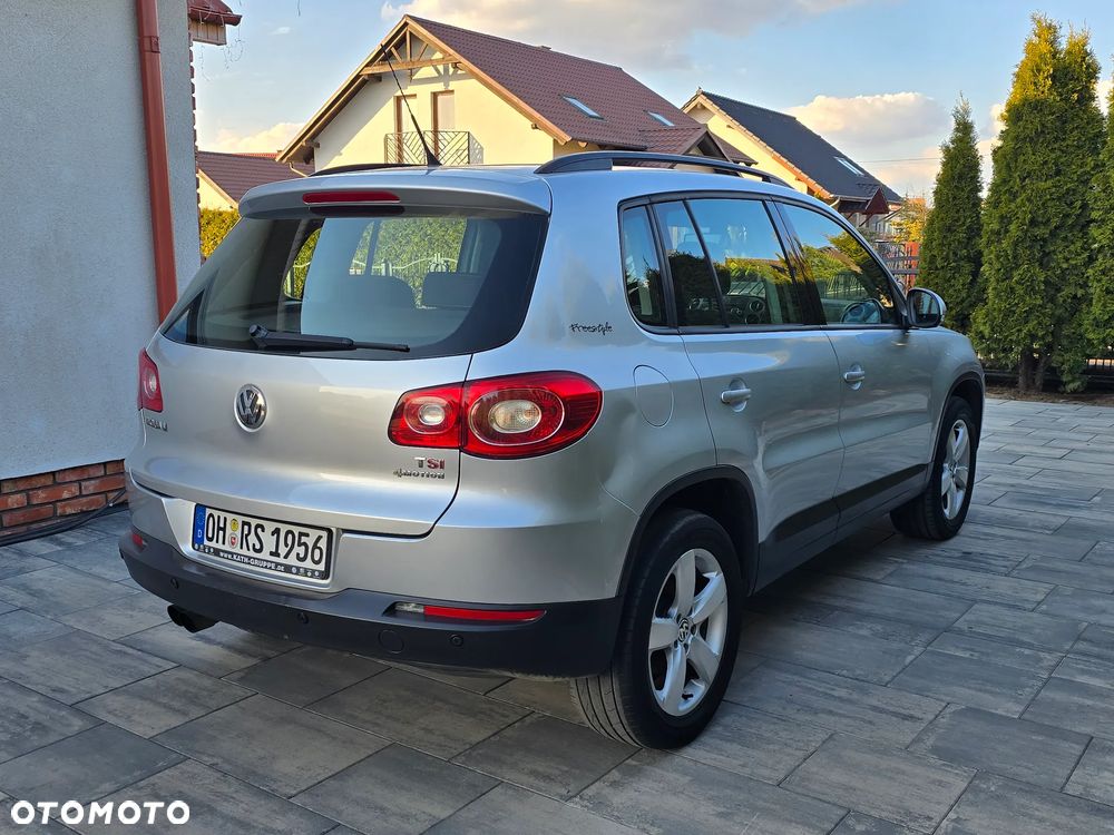 Volkswagen Tiguan - 4