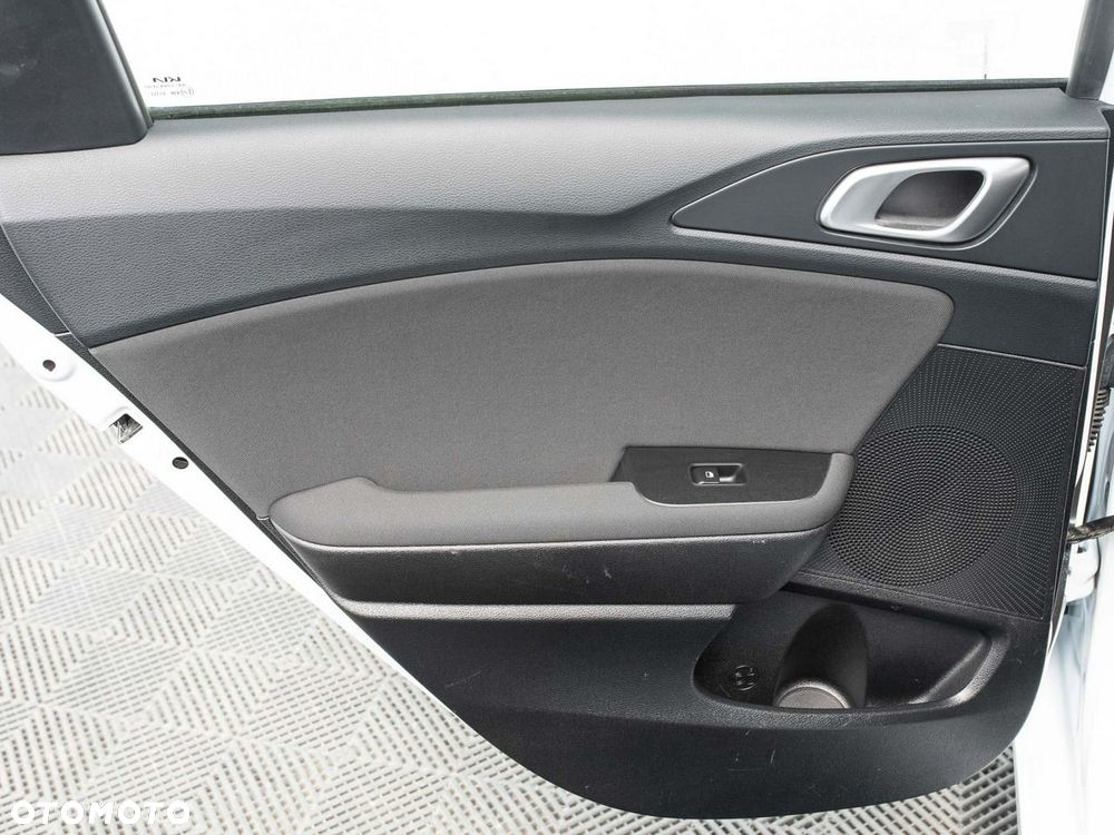 Kia Ceed - 20