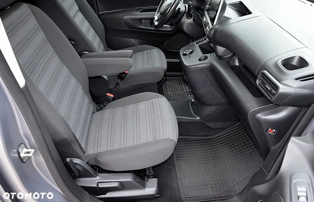 Opel Combo XL 1.2 Turbo Elegance Plus S&S - 9