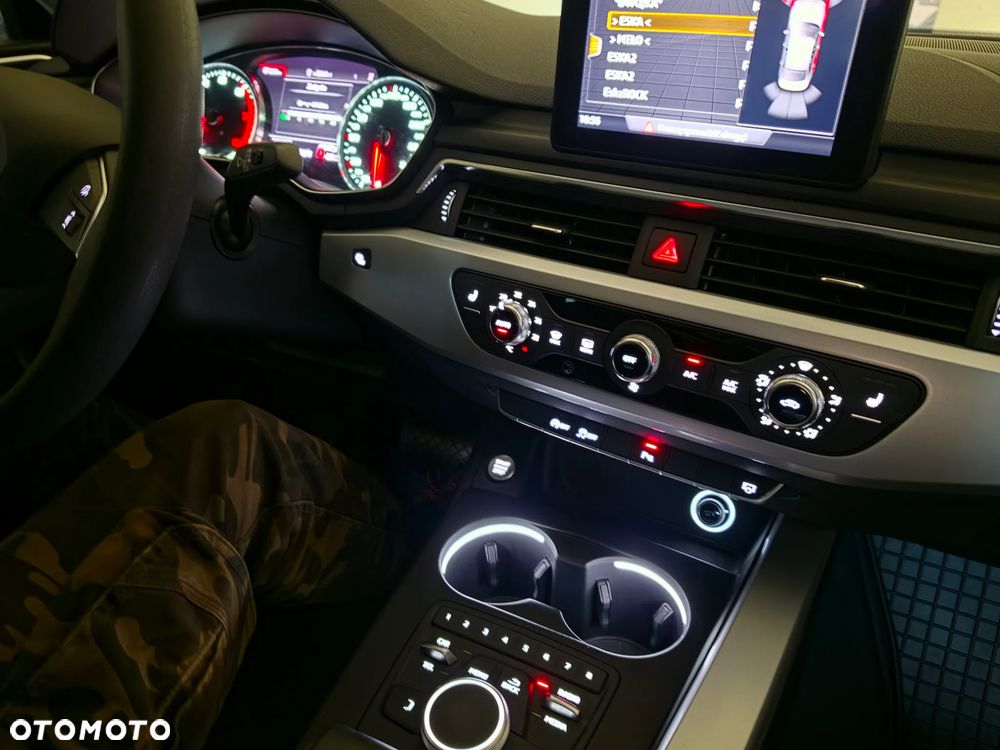 Audi A4 Limousine 1.4 TFSI Design S tronic - 33