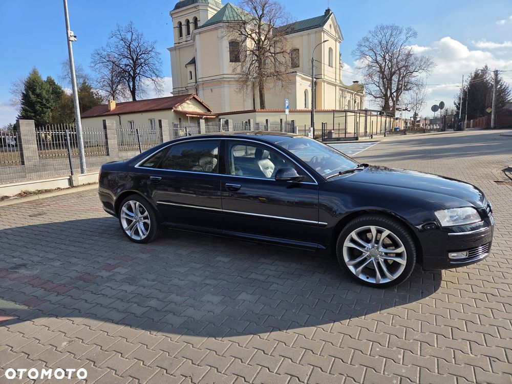 Audi A8 4.2 FSI L Quattro - 8