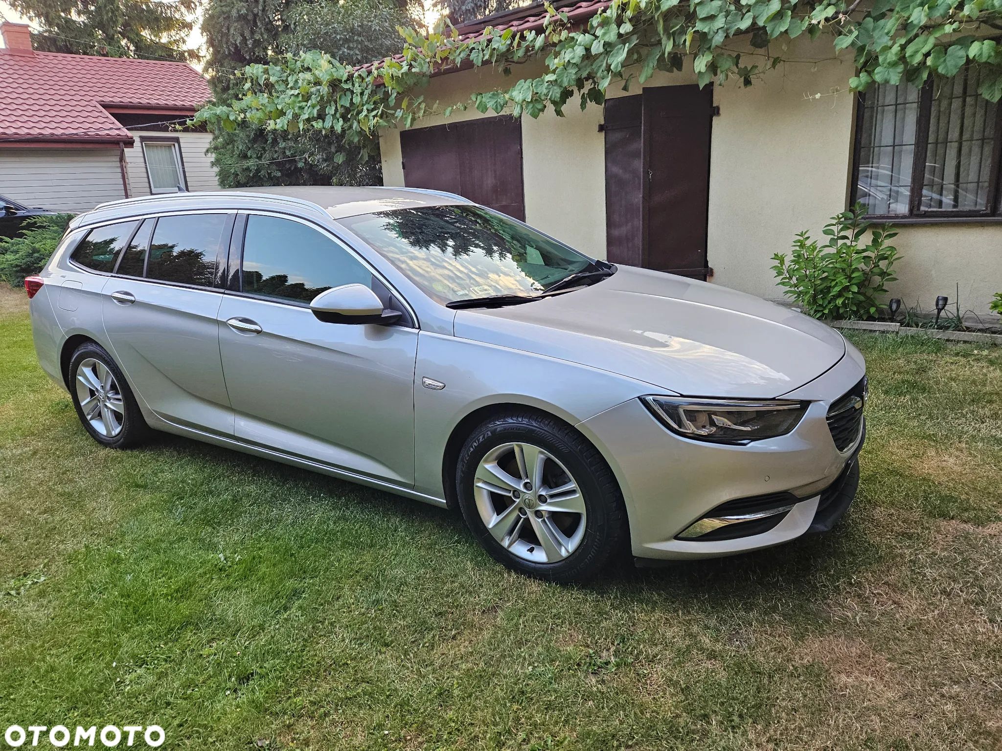 Opel Insignia Sports Tourer 1.6 Diesel Innovation - 1