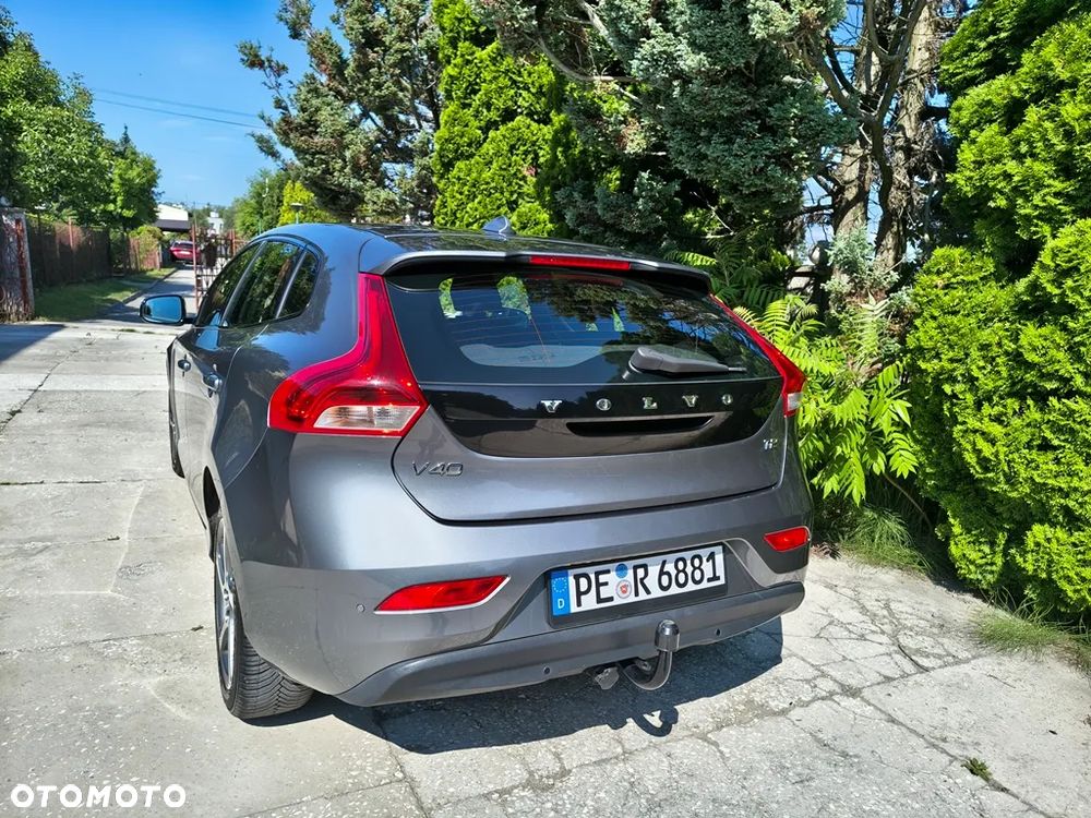 Volvo V40 T2 Linje Svart - 7