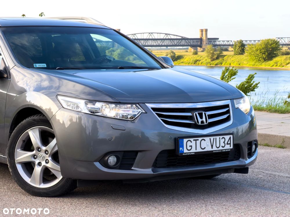 Honda Accord 2.0 Executive - 12