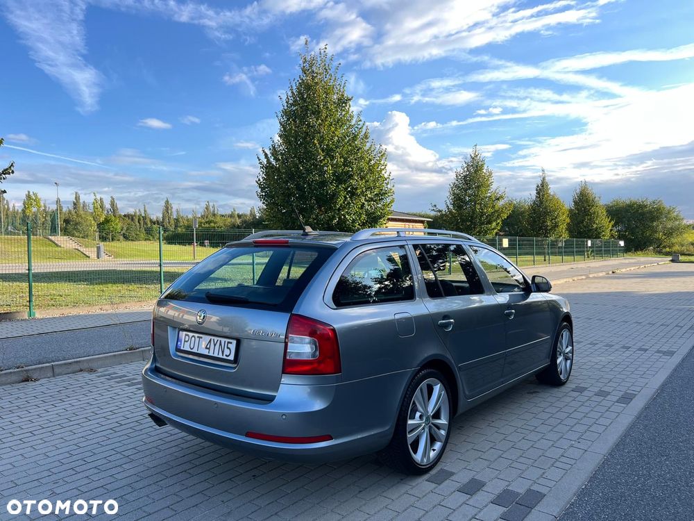 Skoda Octavia 2.0 TDI RS DSG - 5