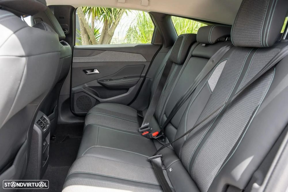 Peugeot 308 SW 1.6 Hybrid Allure e-EAT8 - 26