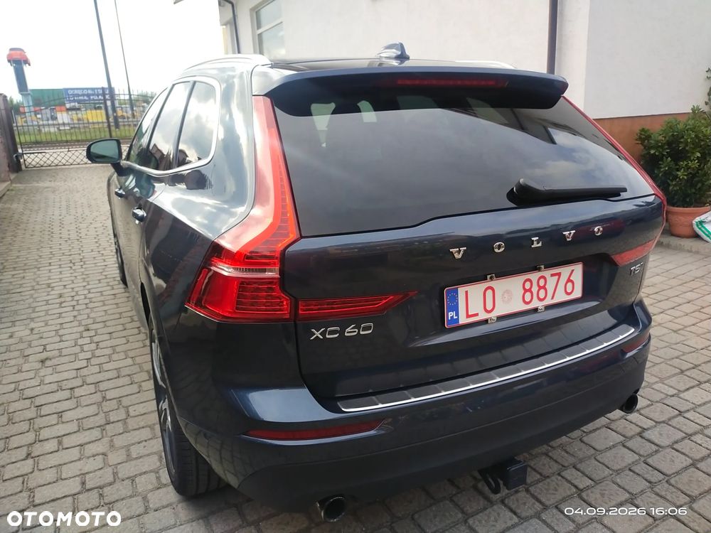 Volvo XC 60 T5 AWD Momentum - 4