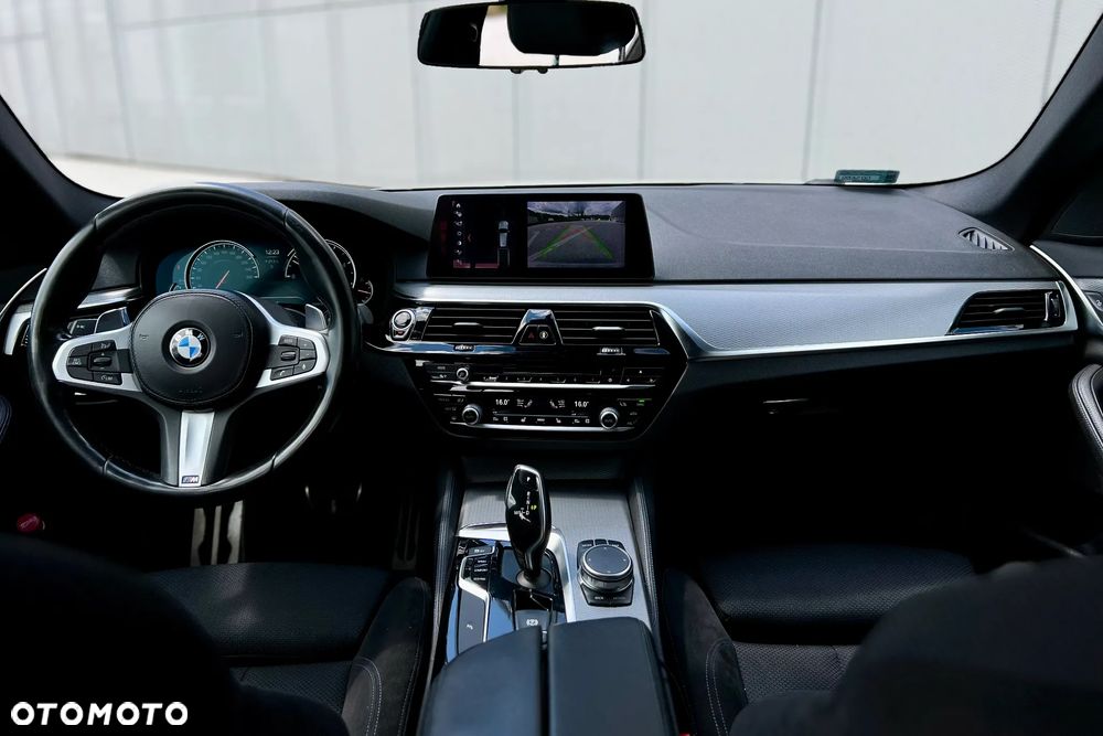 BMW Seria 5 520d xDrive M Sport sport - 12