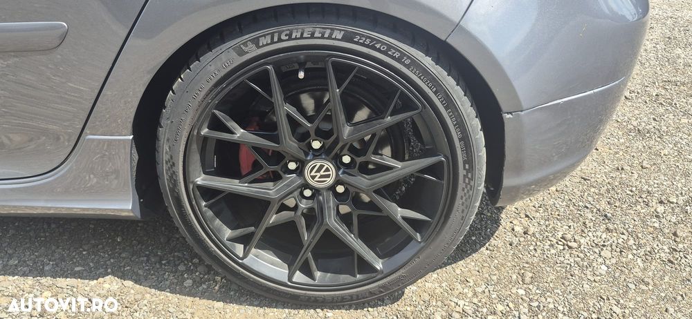 Volkswagen Golf - 14