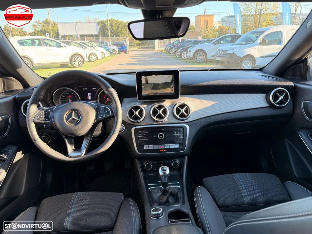 Mercedes-Benz CLA 180 d - 17