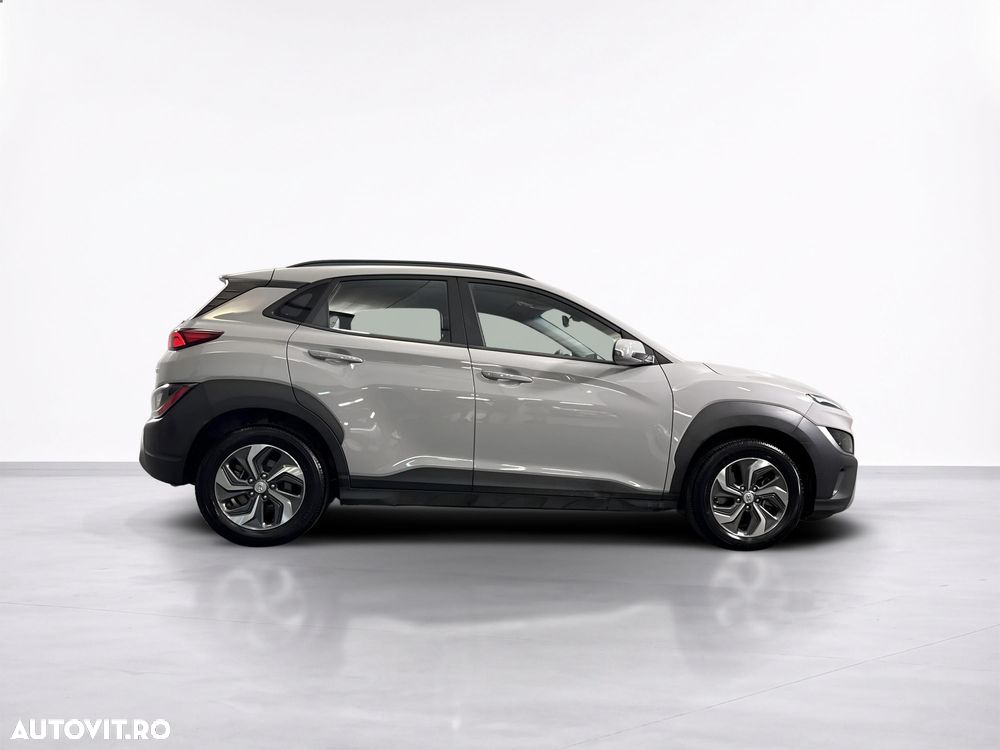 Hyundai KONA - 7