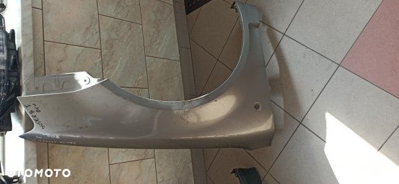 Skoda Superb  00- błotnik prawy - 2