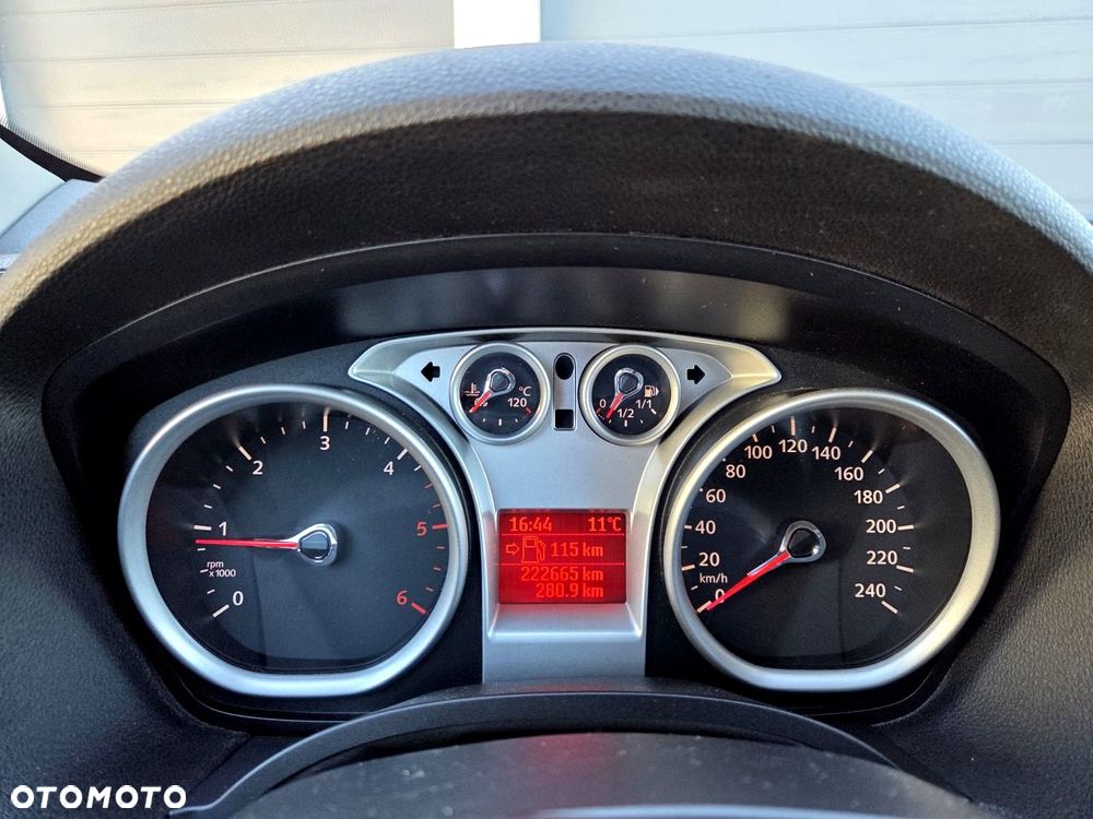 Ford Kuga - 33