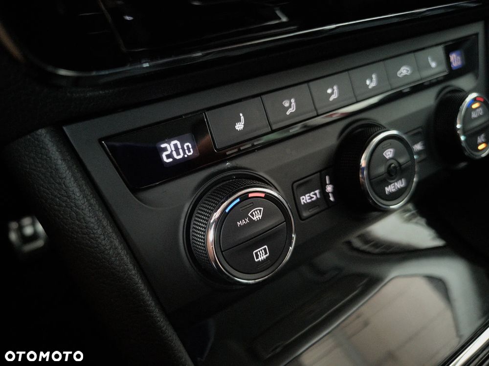 Skoda Superb 2.0 TDI DSG L&K - 18