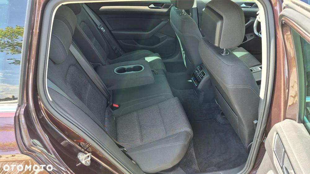 Volkswagen Passat 2.0 TDI BMT Comfortline - 14