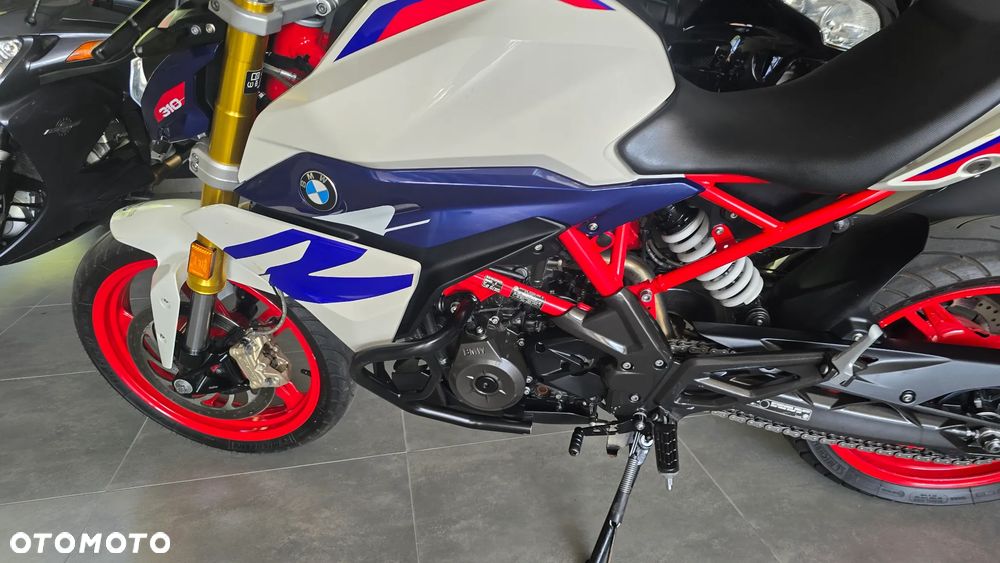 BMW G - 8