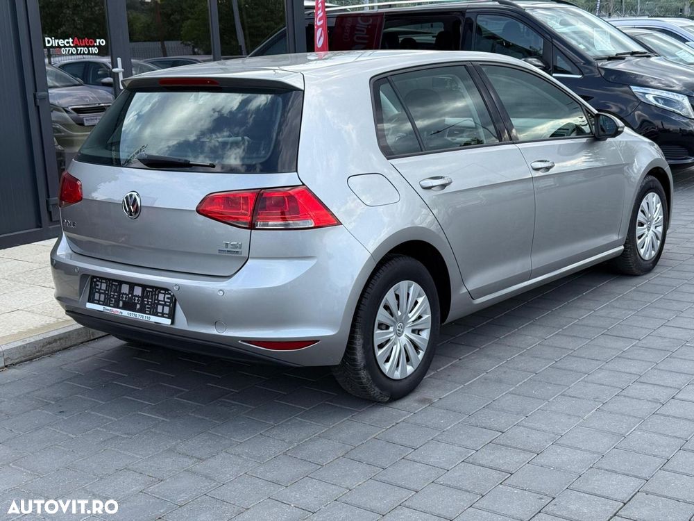 Volkswagen Golf - 8