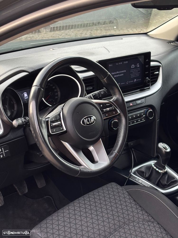 Kia Ceed SW 1.6 CRDi SX - 6