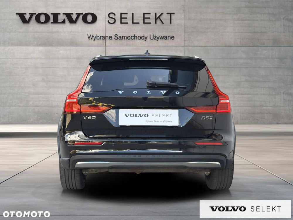 Volvo V60 Cross Country - 6