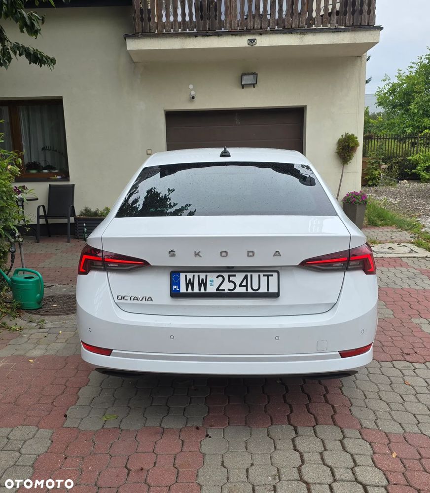 Skoda Octavia 2.0 TDI Style DSG - 9