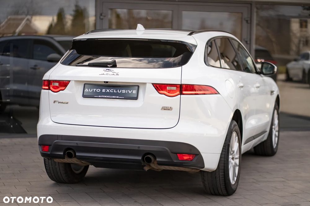 Jaguar F-Pace 2.0 i4P AWD R-Sport - 23