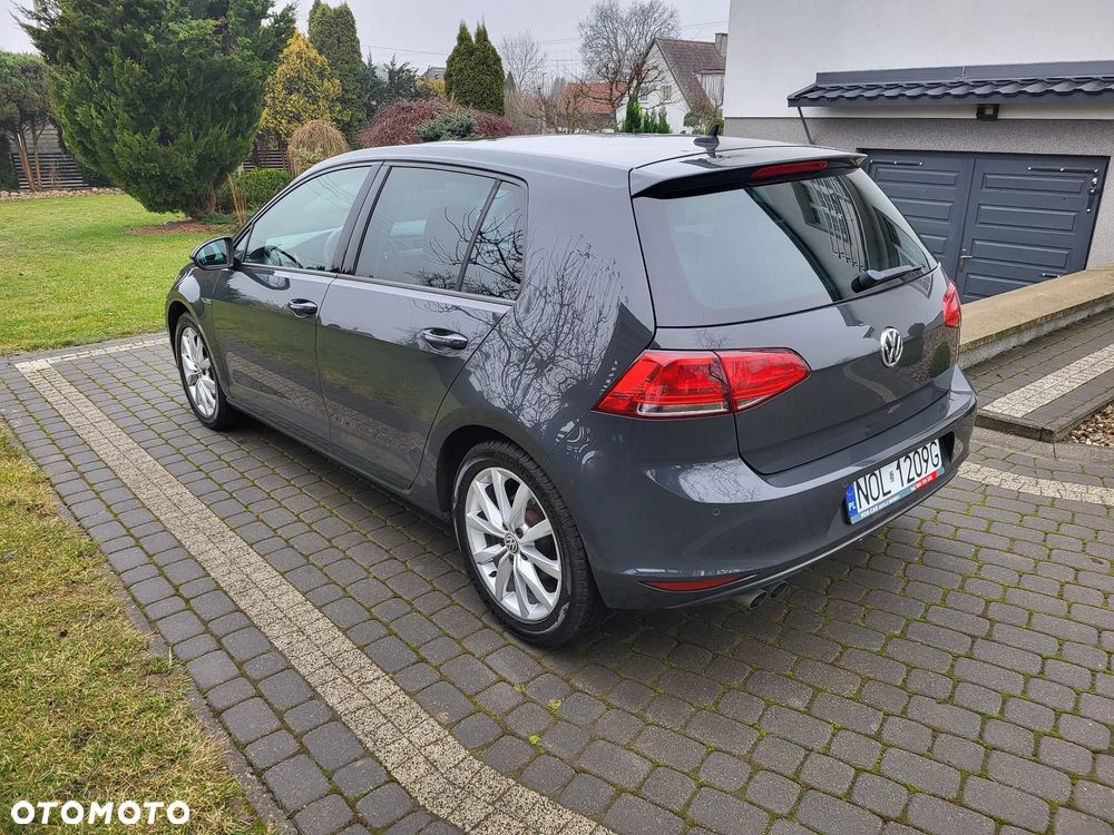 Volkswagen Golf 2.0 TDI BlueMotion Technology Lounge - 4
