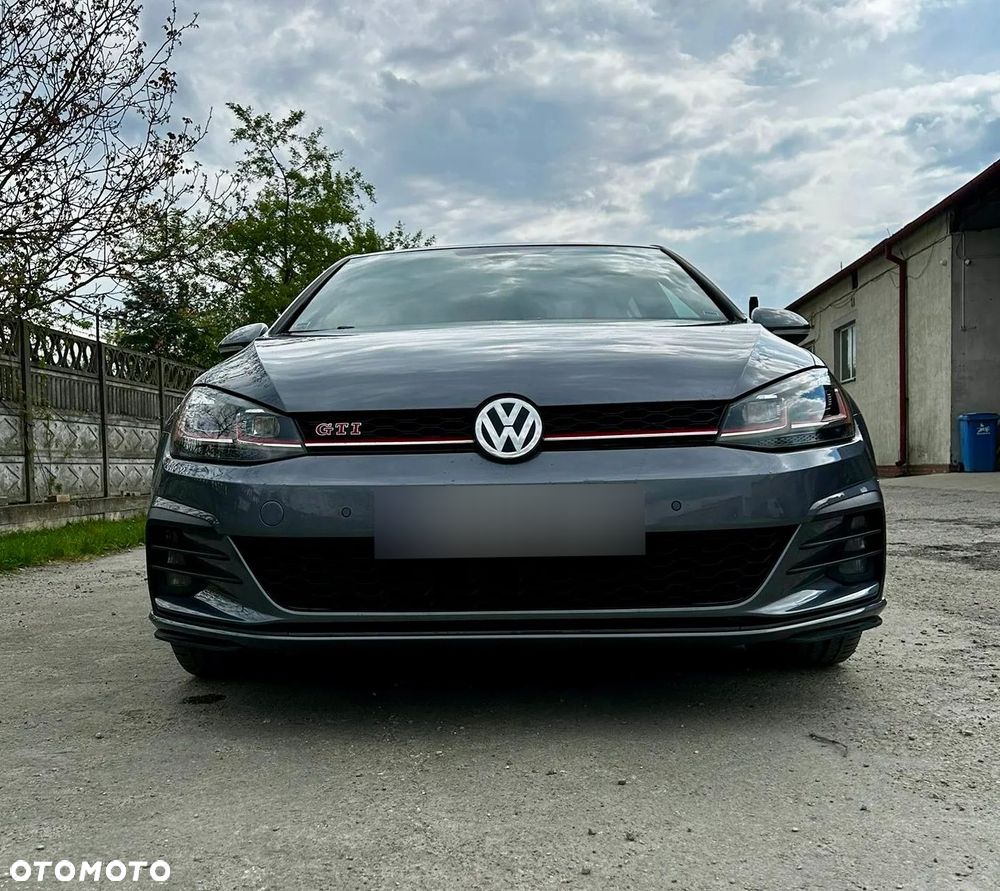 Volkswagen Golf 2.0 TSI GTI TCR DSG - 2