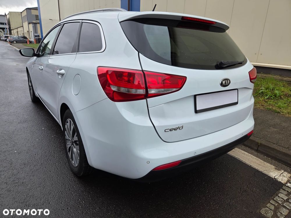 Kia Ceed 1.6 GDI Business Line - 4