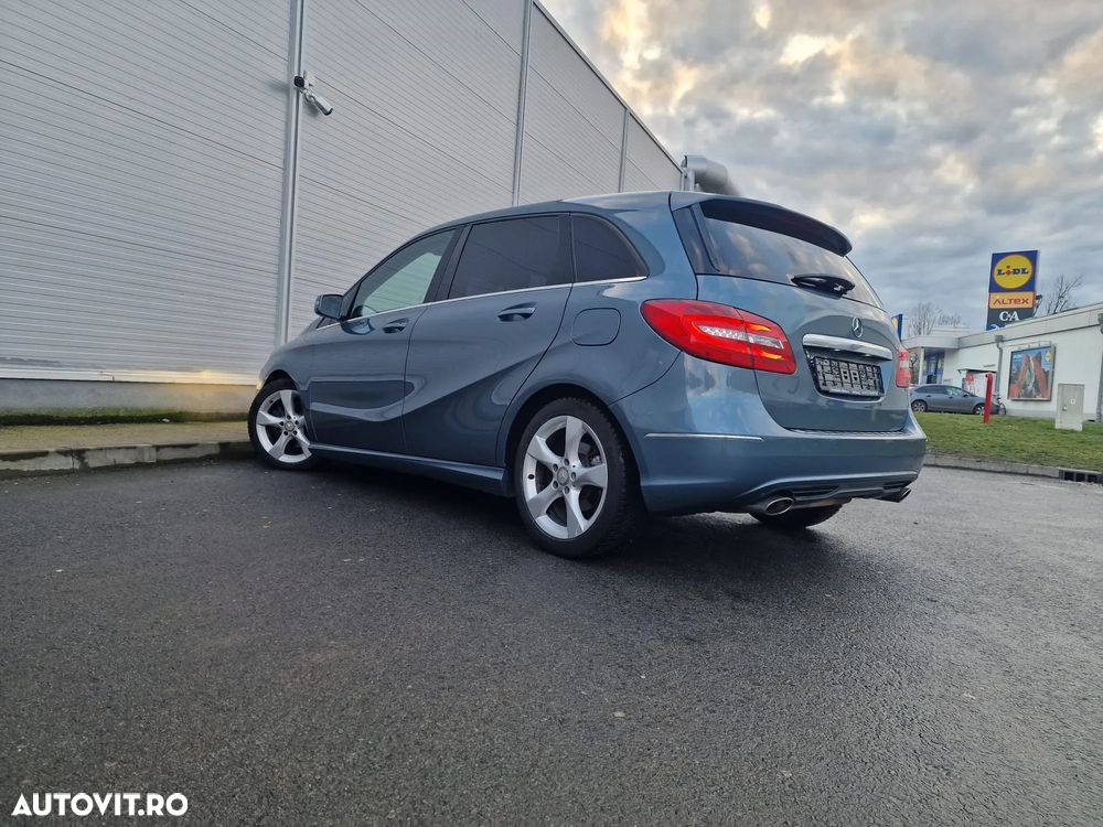 Mercedes-Benz B 180 CDI BlueEfficiency 7G-DCT - 30