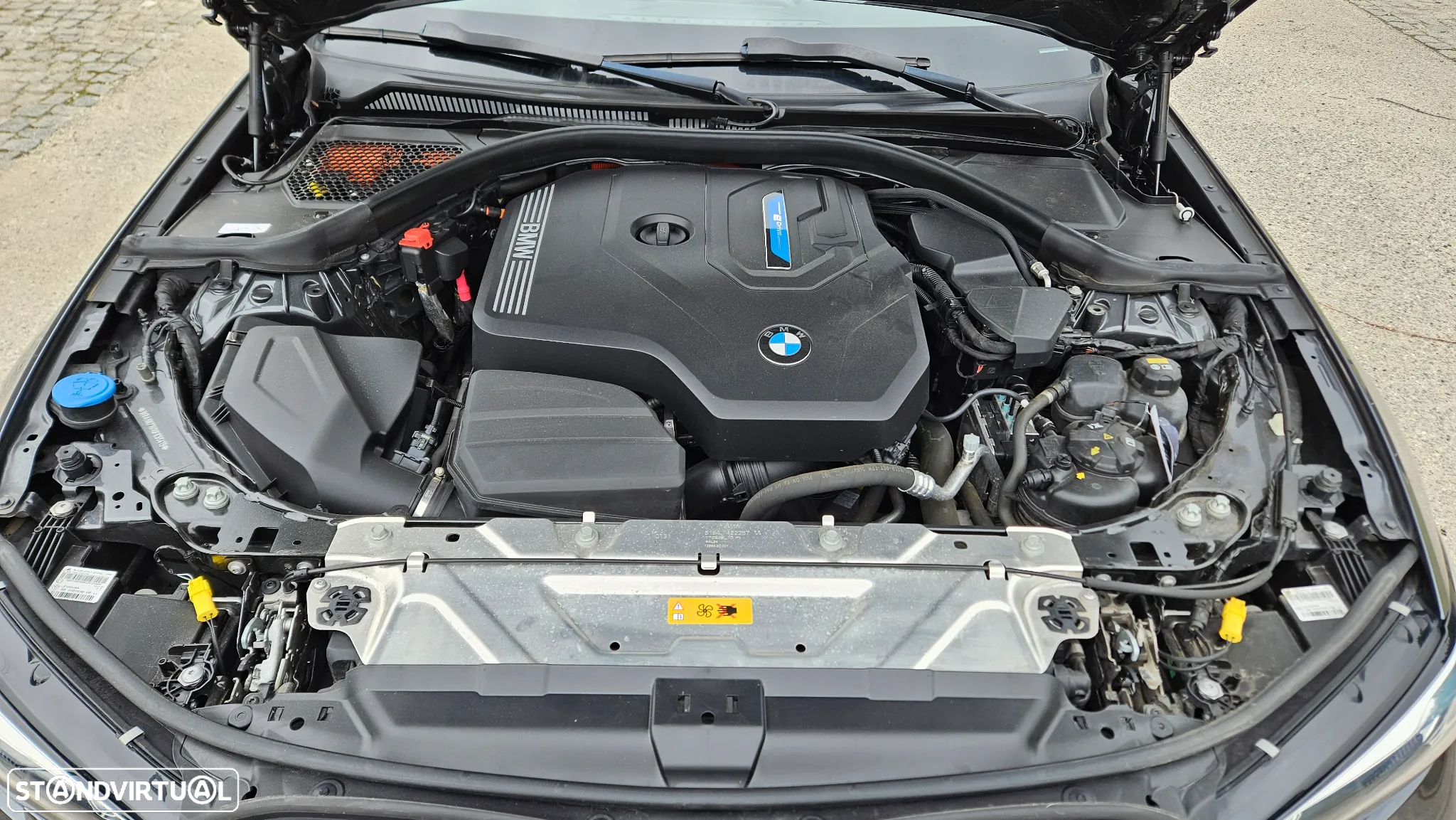 BMW 330 e Touring Pack M Auto - 39