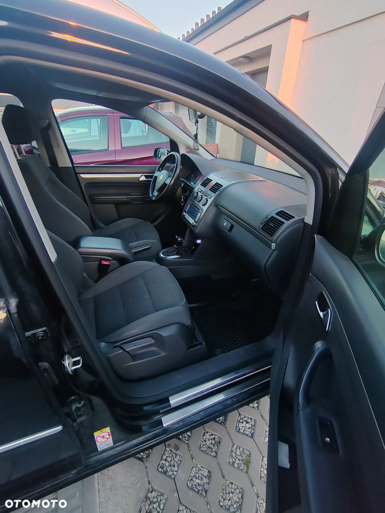Volkswagen Touran 2.0 TDI DSG United - 8
