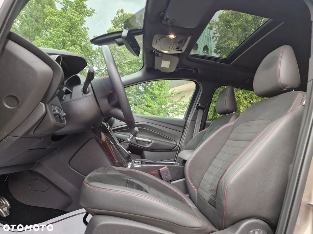 Ford Kuga 2.0 TDCi 2x4 ST-Line - 13