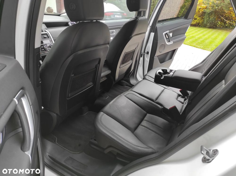 Land Rover Discovery Sport - 11