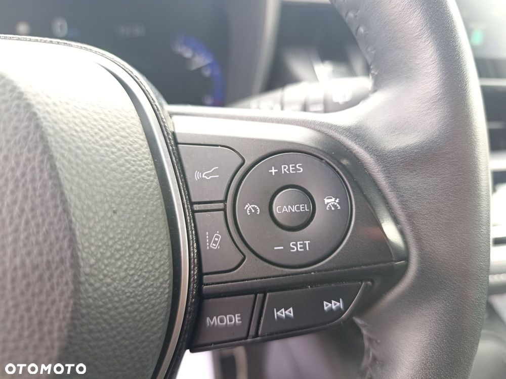 Toyota Corolla 2.0 Hybrid Executive - 27