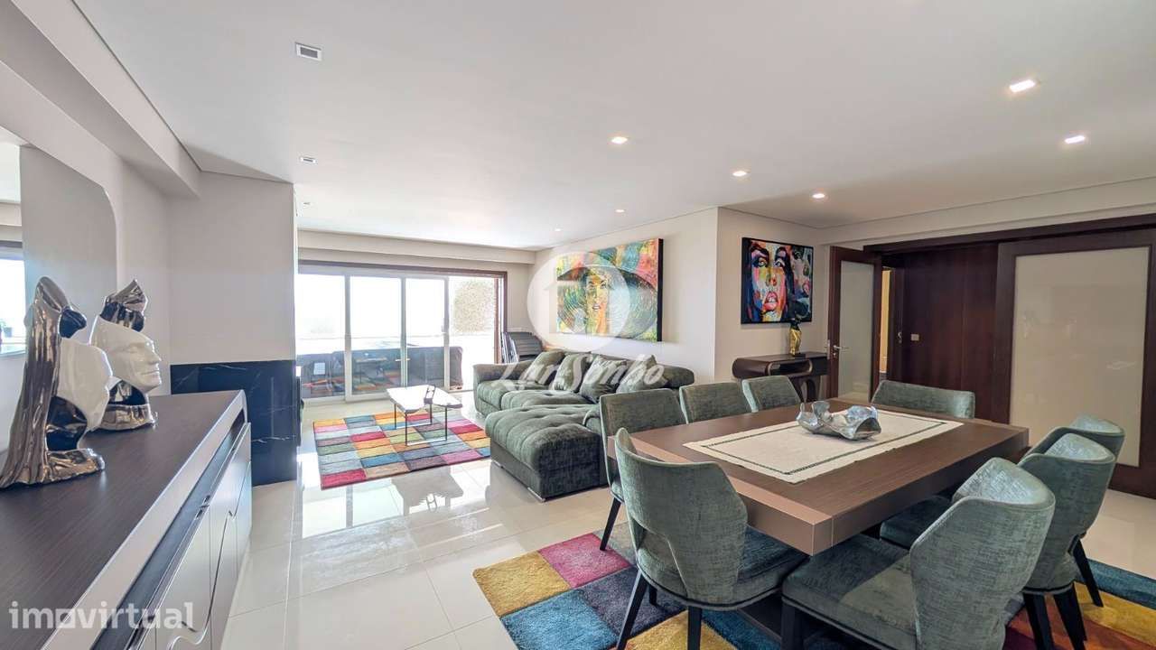 Exclusividade à Beira-Mar | T5 de Luxo na 1.ª Linha da Póvoa de Varzim - Grande imagem: 3/29
