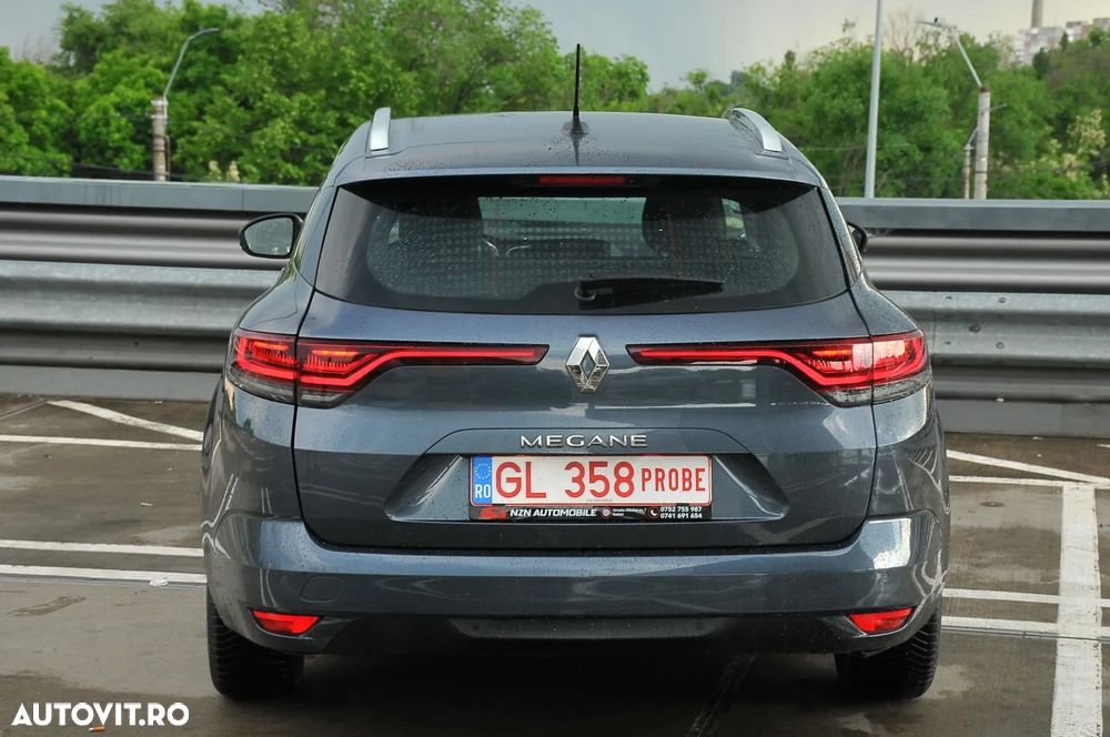 RENAULT Megane 2023 — imagine 9