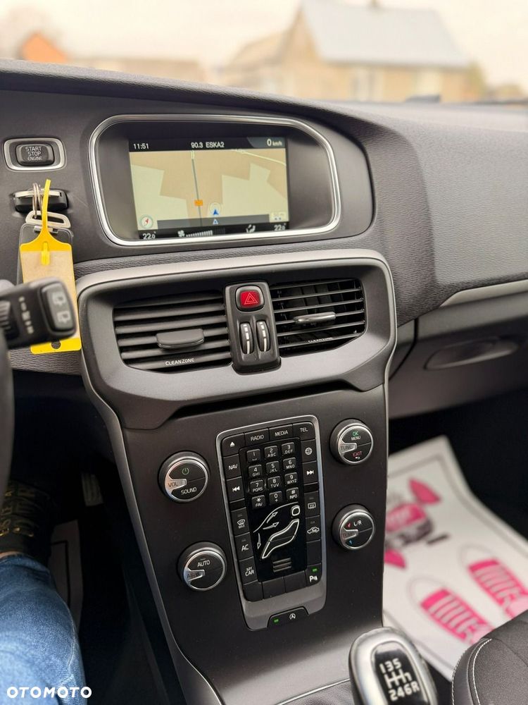 Volvo V40 - 8