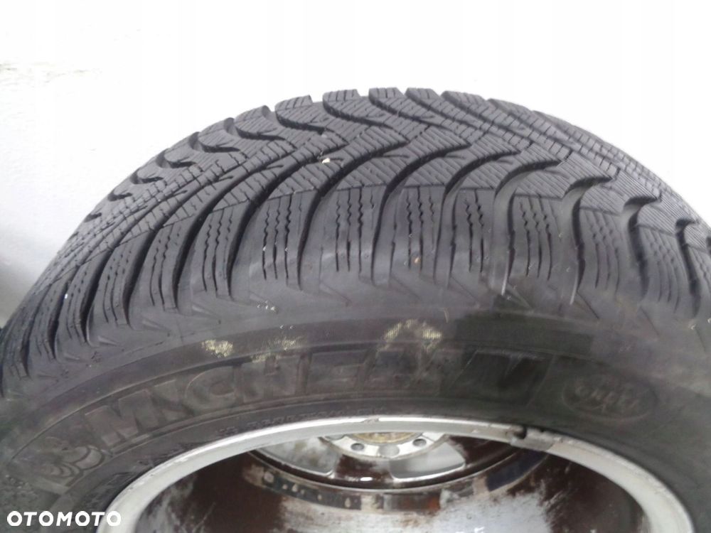 audi a4 a5 8k 8t koła felgi aluminiowe r16 7,5j et 46 8k0601025f - 8