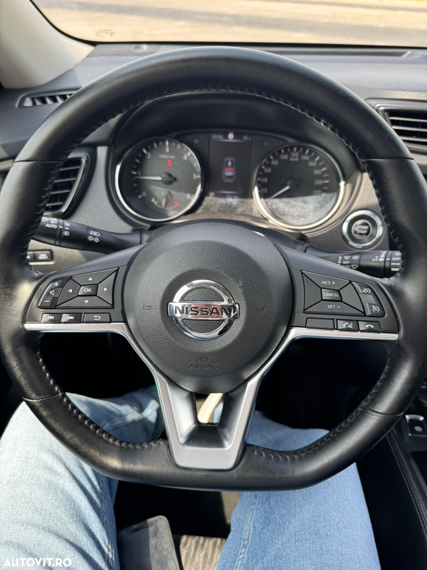 Nissan X-Trail 1.6 dCi Xtronic N-Connecta - 32
