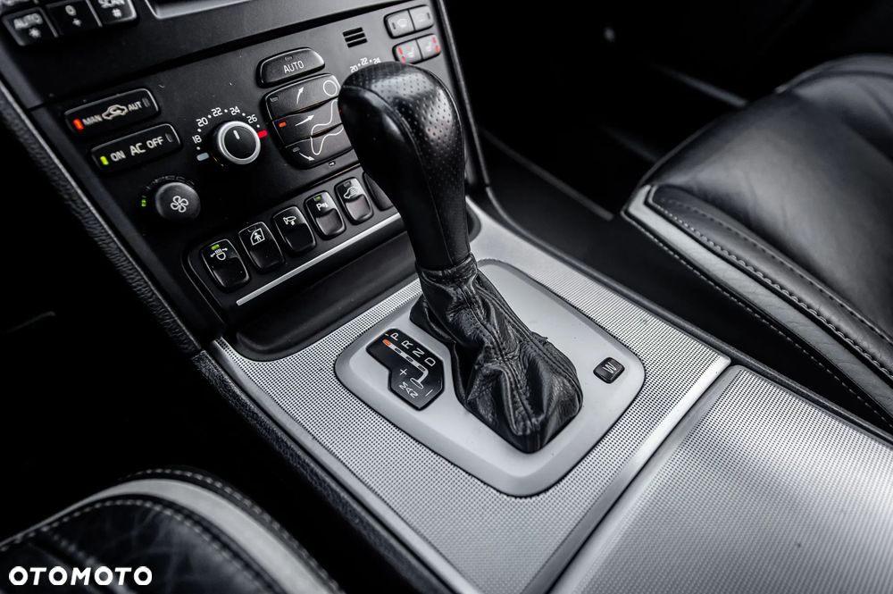 Volvo XC 90 3.2 AWD Sport - 33