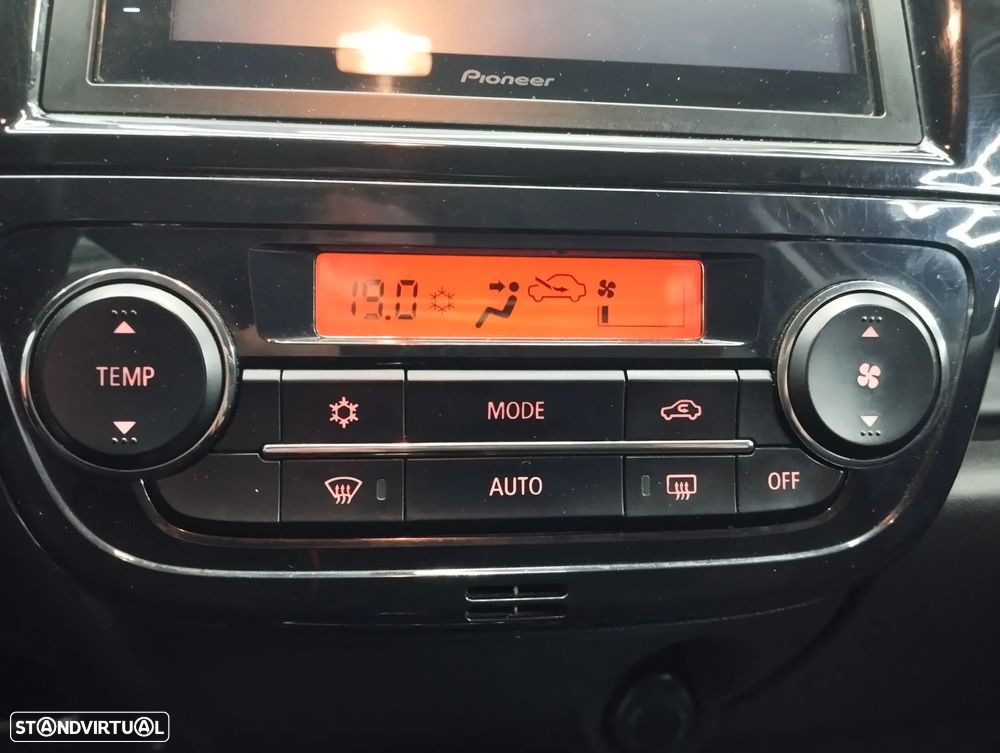 Mitsubishi Space Star 1.2 Intense Connect Edition - 25