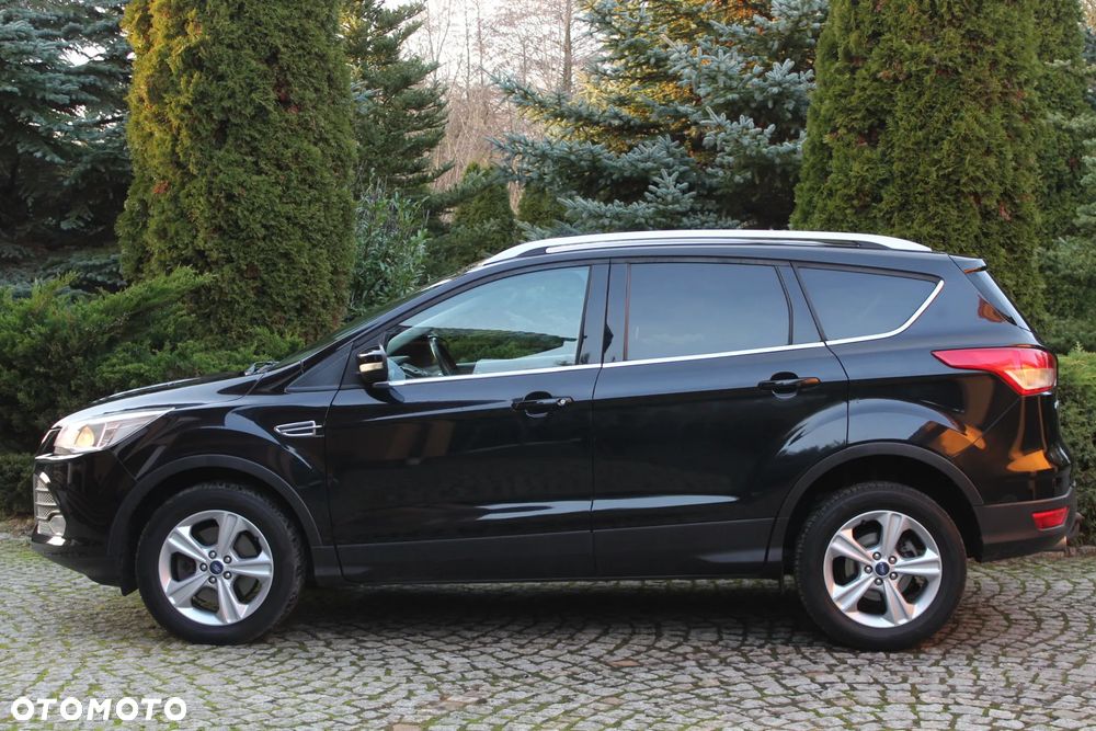 Ford Kuga 2.0 TDCi 2x4 Titanium - 5